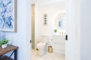 Luxury 2 Bed 2 Bath East Boston