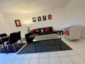 Appartements Aeroport d-Orly , Parking prive : photos des chambres