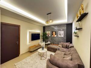 شقه في الشيخ زايد ممتازه