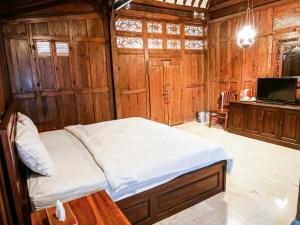 Phòng Deluxe Giường Đôi Có Ban Công (Deluxe Double Room with Balcony)