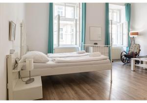 4 Stylish Apartments Suitable for short & Long Stays