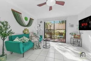 Sunny and Vibrant Home - Blacktown