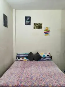 little comfortable cozy Room - Chandīgarh