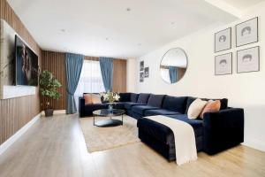 Luxury 4 Bedroom Apartment in Central London