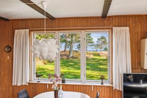 Amazing Home In Ebeltoft With 3 Bedrooms, Sauna And Internet