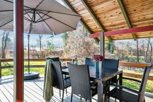 Cozy Older House Close To The Beach