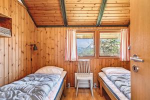 Cozy Older House Close To The Beach