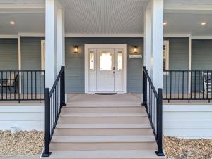CoronaCove - New luxury retreat with private beach, views and sunsets!
