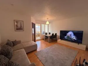 Cozy & Central 75 TV near Mercedes Museum, Stadium - Krummenacker