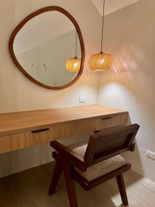 Serenity Crest - Taal Lake View