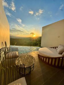 Serenity Crest - Taal Lake View