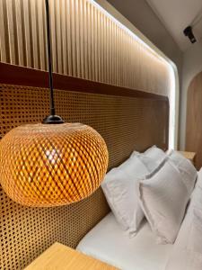 Serenity Crest - Taal Lake View