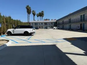 Travel Inn Motel - 博伟公园