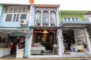 Twelve 8 Boutique House