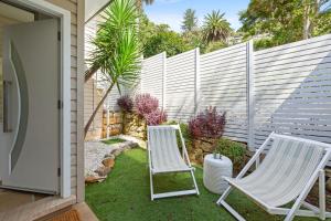 Luxury 2-Bed with Ocean Views and Garden