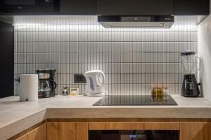 Satellite 1BR by Geko