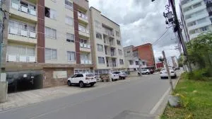 Apartamento entero bien ubicado en zona exclusiva - El Higuerón