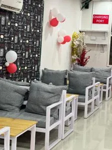 Veda Dormitory - Патан