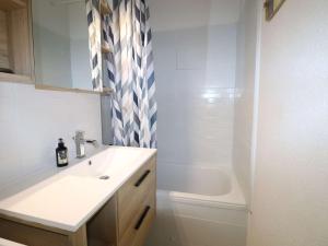 Spacieux 3 Pièces Climatisé avec Terrasse et Garage - FR-1-307-281