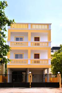 Le Premier Inn -with Swimming Pool