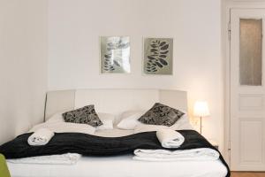 Comfortable 2BR Apt Central & Well Connected