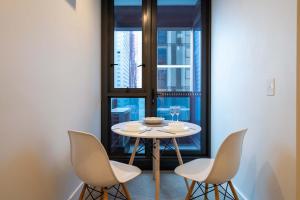 Lvl 32 City View 1BR Near Queen Vic Market