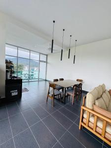 AYAAN PENTHOUSE at QUINTET 5 BED ROOM & ROOFTOP SKY DINING