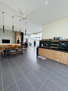 AYAAN PENTHOUSE at QUINTET 5 BED ROOM & ROOFTOP SKY DINING
