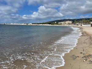 Le Coeur de Golfe Juan - 9 min to sea