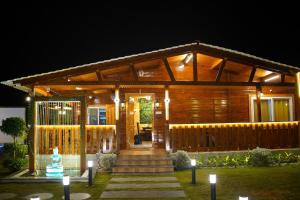 La Cabana, The Wooden Cottage