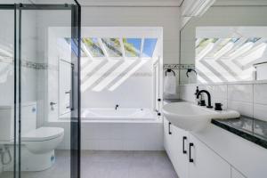 The Chateau by Experience Jervis Bay