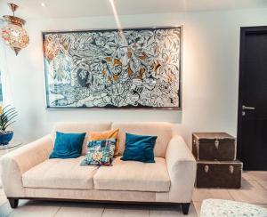 Depa en Bellini, frente al the point