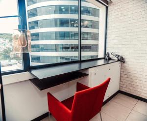 Depa en Bellini, frente al the point