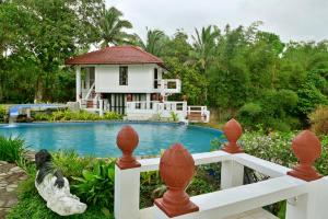 Porta Verde Resort Cavinti Laguna with Lake View