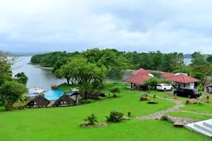 Porta Verde Resort Cavinti Laguna with Lake View - Majayjay