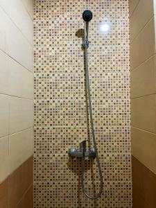 Apt Gardenia Boulevard Warung Buncit 1BR With Pool by Damaresa