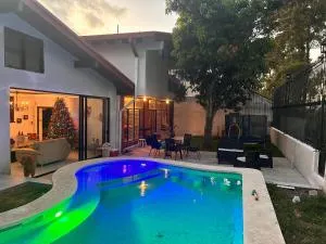 Casa Golf con Piscina - Potrerillos