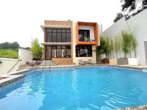 Overlooking & Serene Resthouse wt Pool in Antipolo - Pinugay