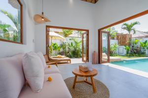 Villa Lounes 2 - Walking Distance to Luna Beach Club