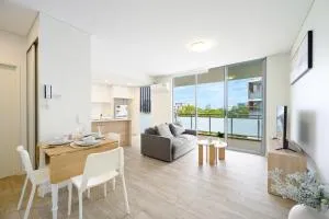 Chic One-Bedroom Hideaway with Free Parking&Wi-Fi - Mount Pritchard