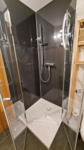 Yachthafenresidenz-Wohnung-9202-819