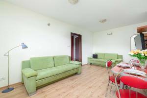 Żeromskiego Bright Apartment Near the Beach in Świnoujście by Noclegi Renters