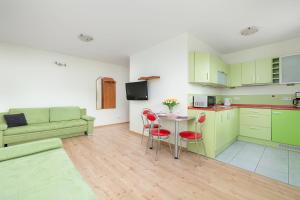 Żeromskiego Bright Apartment Near the Beach in Świnoujście by Noclegi Renters