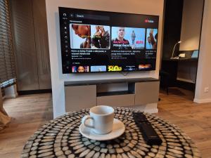 Apartamenty Ceglana Park - prywatny parking - piękne osiedle - nowe luksusowe mieszkanie z biurkiem