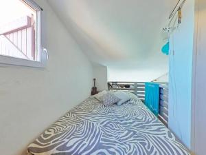 Appartement STUDIO MEZZANINE 4 couchages LA LONDE LES MAURES LAL220-093