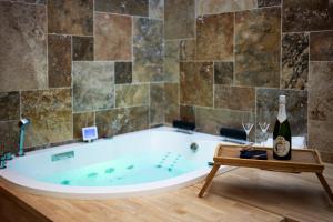 Appartements Love room La Toscana : photos des chambres