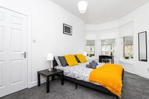 5 Individual Beds - Free Parking