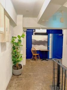 中央区島内の4人部屋 心斎橋と道頓堀まで徒歩わずか5分 地下鉄入口に近い