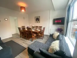 5 bedroom Luxury Townhouse near City Centre, sleep 16 - 阿什顿下安林恩