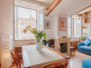 TREVI luxury with terrace